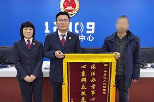 舒梅切尔：拉什福德被安东尼换下时有点不开心？说明他在乎输赢